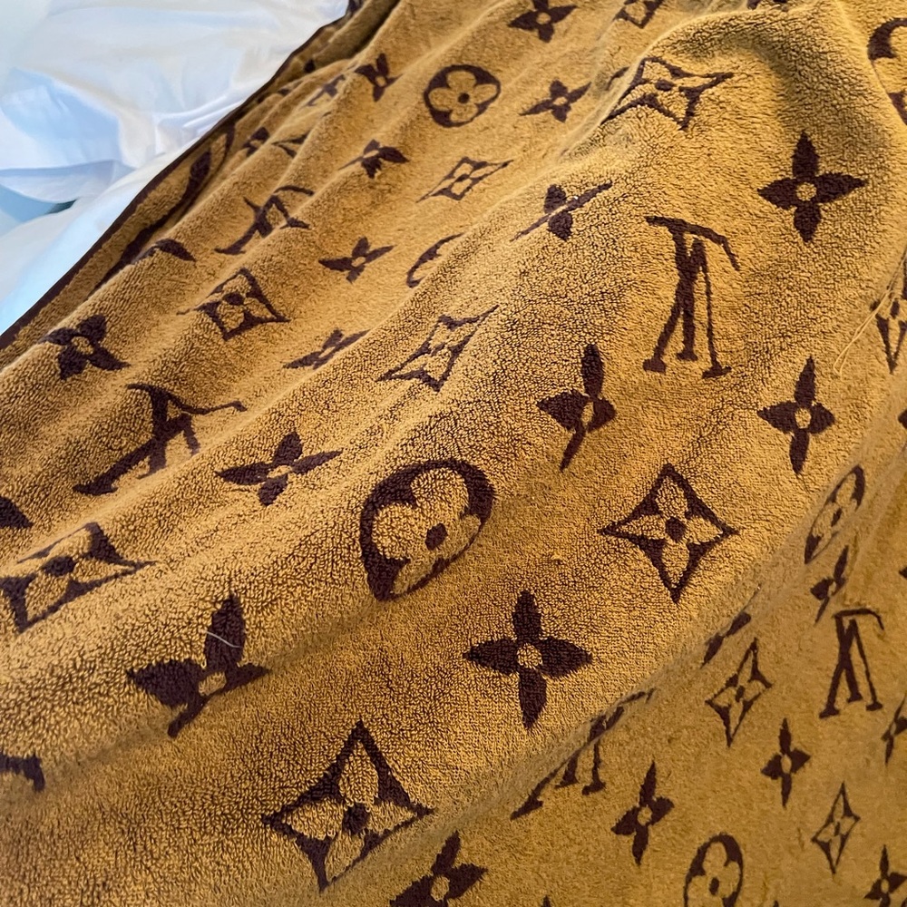 Louis Vuitton oversized beach towel - Picture 5 of 7